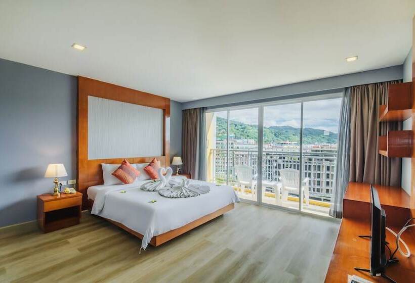 펜트하우스 스위트, Elite Suites Patong