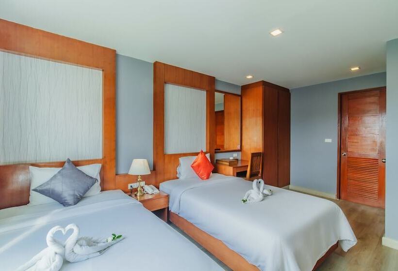 펜트하우스 스위트, Elite Suites Patong