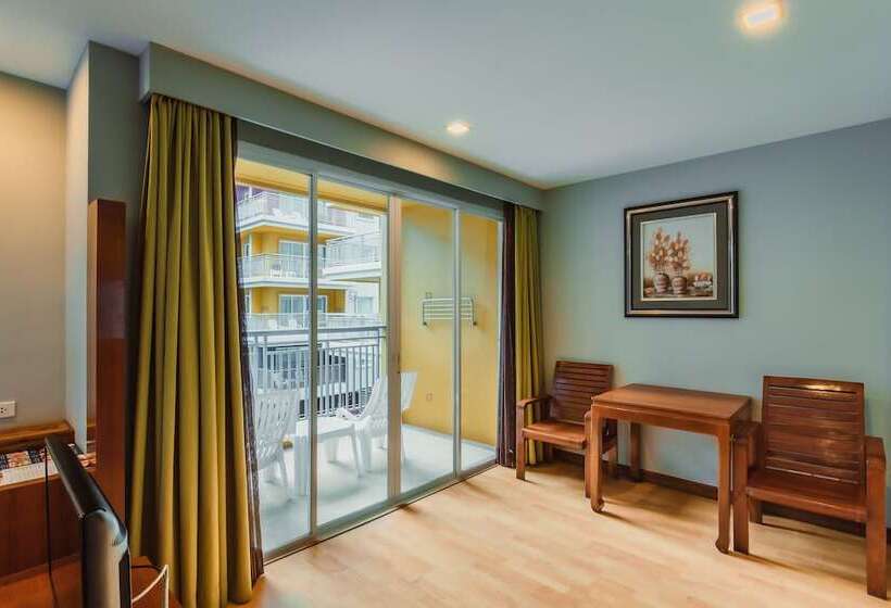 이그제큐티브 스위트, Elite Suites Patong