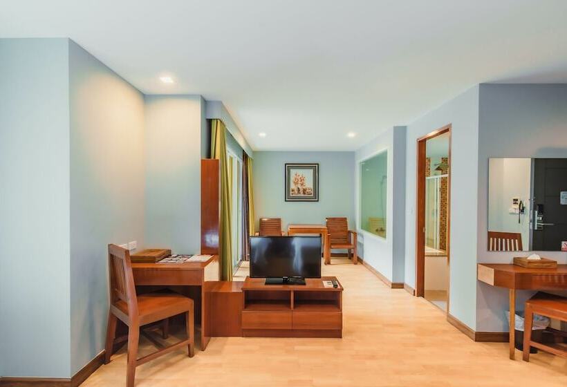 이그제큐티브 스위트, Elite Suites Patong