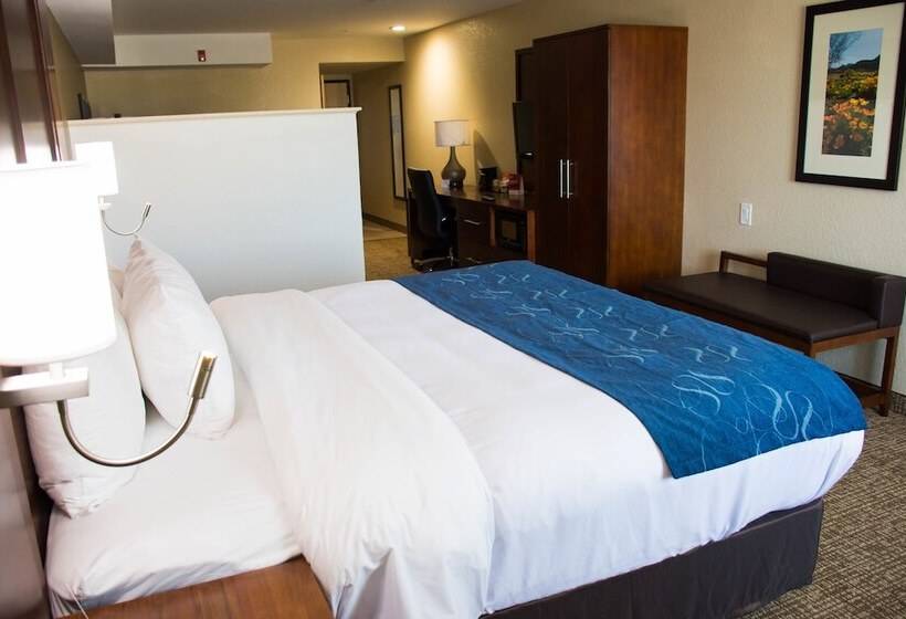 Люкс, Comfort Suites El Paso Airport