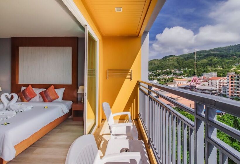 펜트하우스 스위트, Elite Suites Patong