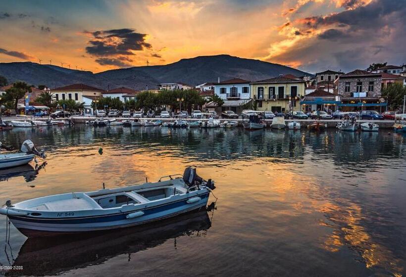 اتاق استاندارد با بالکن, Epavlis Boutique Galaxidi