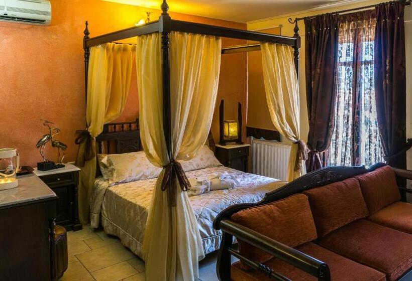 سوییت لوکس, Epavlis Boutique Galaxidi