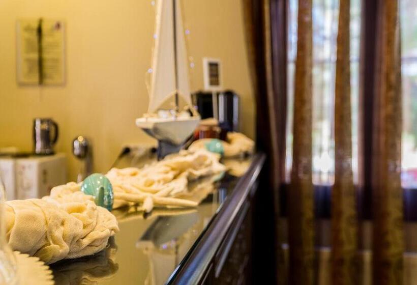 سوییت لوکس, Epavlis Boutique Galaxidi