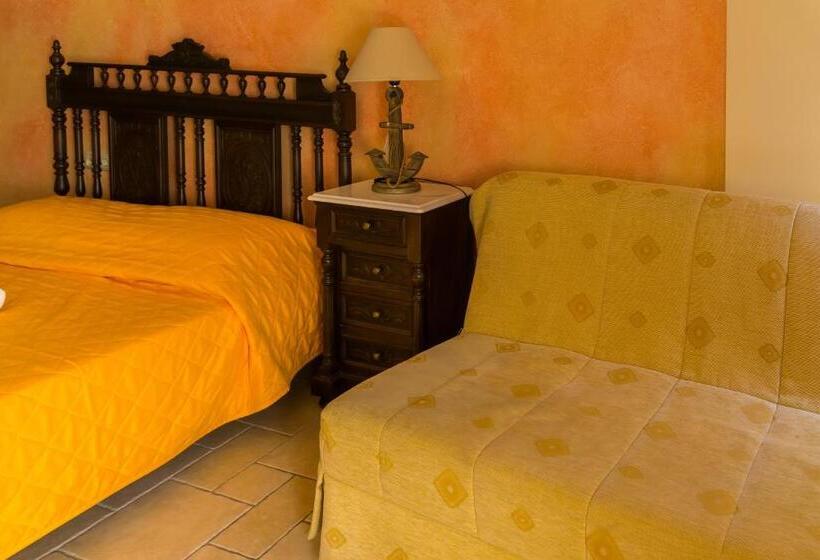 سوئیت 2 خوابه, Epavlis Boutique Galaxidi