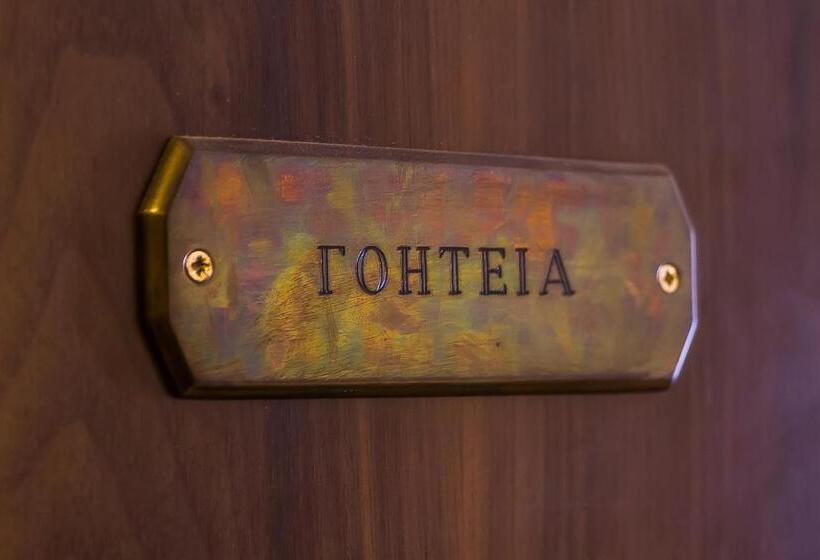 سوئیت 2 خوابه, Epavlis Boutique Galaxidi