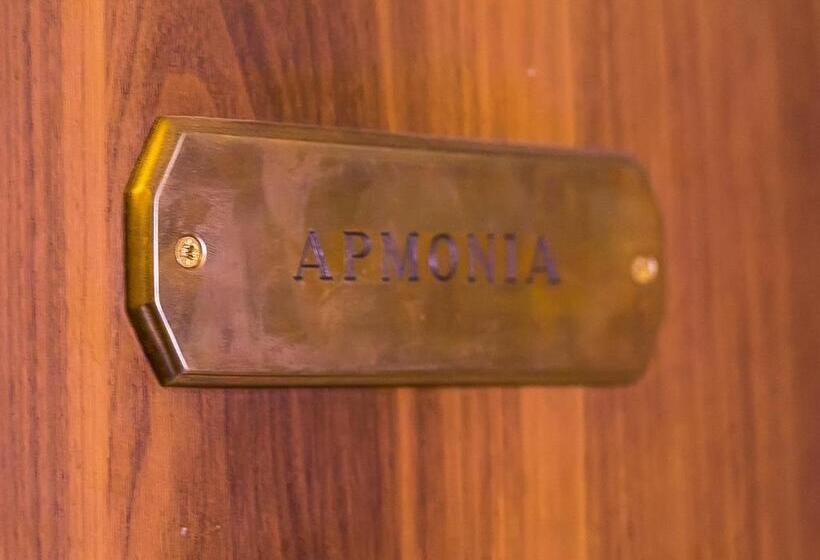 سوئیت 2 خوابه, Epavlis Boutique Galaxidi