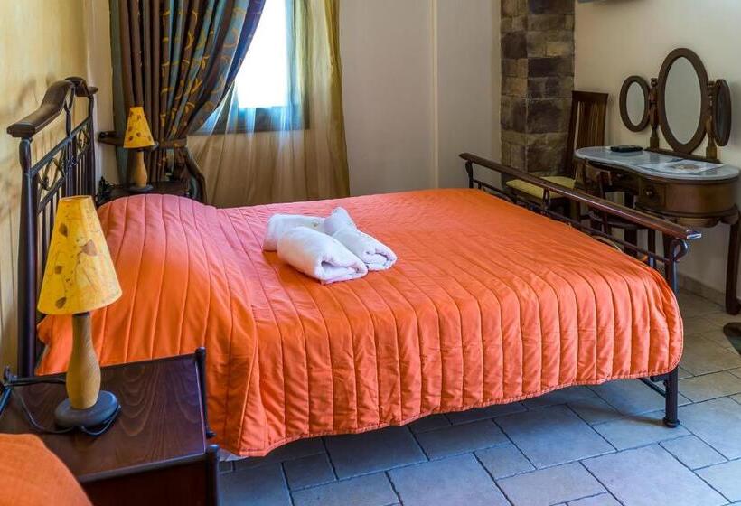 اتاق استاندارد با بالکن, Epavlis Boutique Galaxidi