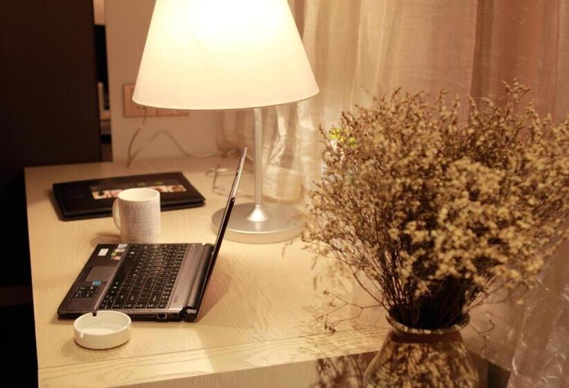 スタンダードシングルルーム, Hansen