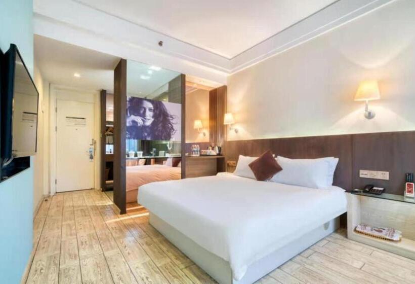 デラックスルーム, Hansen