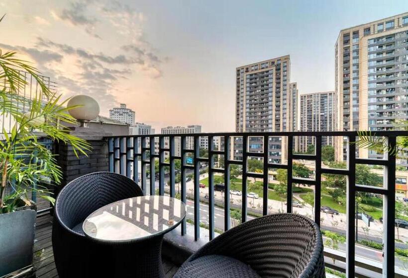 スイート, Hansen