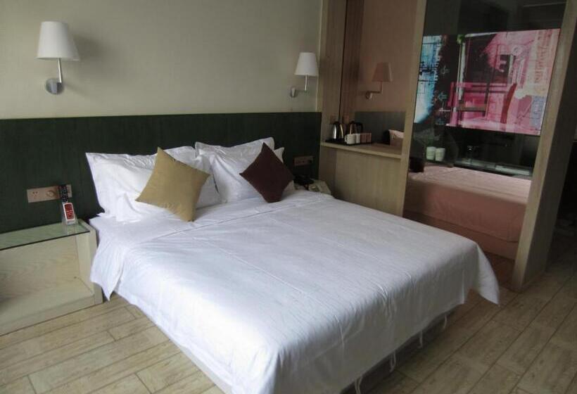 スタンダードシングルルーム, Hansen