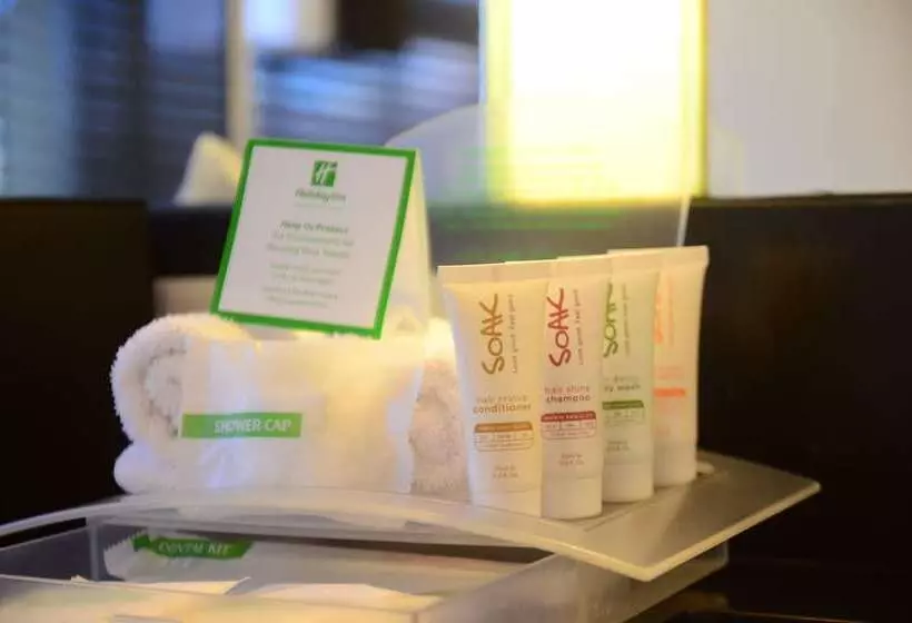シティビューのダブルベッドスタンダードルーム, Holiday Inn Bangkok Sukhumvit, An Ihg