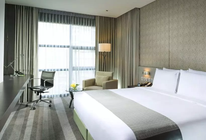 シティビューのダブルベッドスタンダードルーム, Holiday Inn Bangkok Sukhumvit, An Ihg