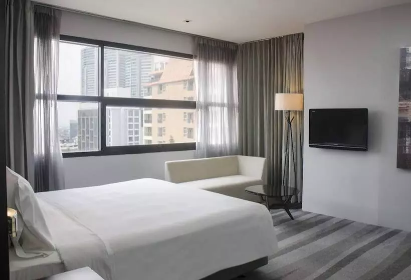プレミアムルーム, Holiday Inn Bangkok Sukhumvit, An Ihg
