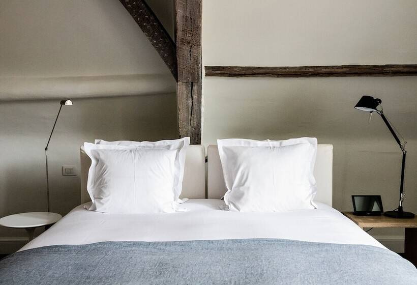 غرفة سوبيريور, Julien