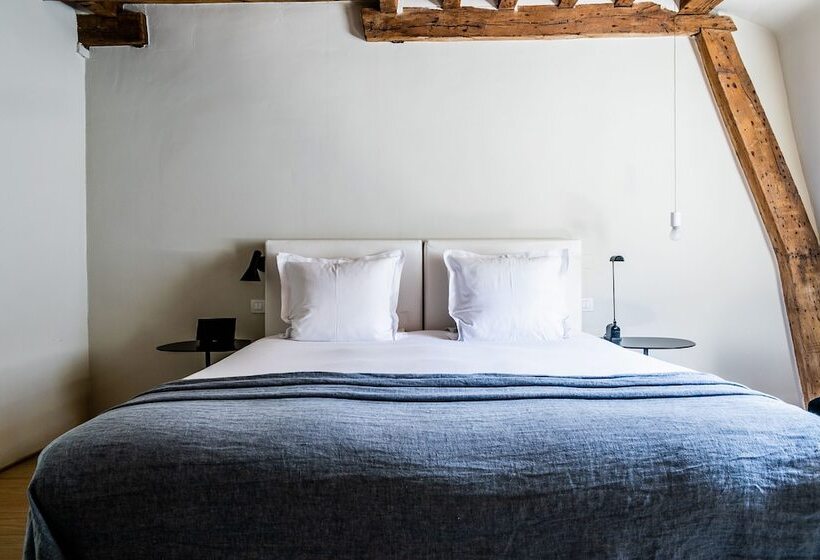 غرفة سوبيريور, Julien