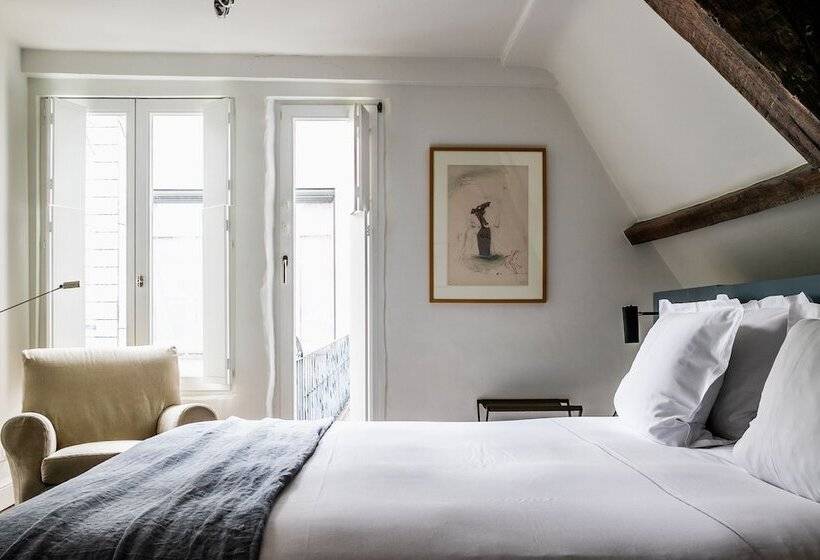 غرفة تنفيذية, Julien