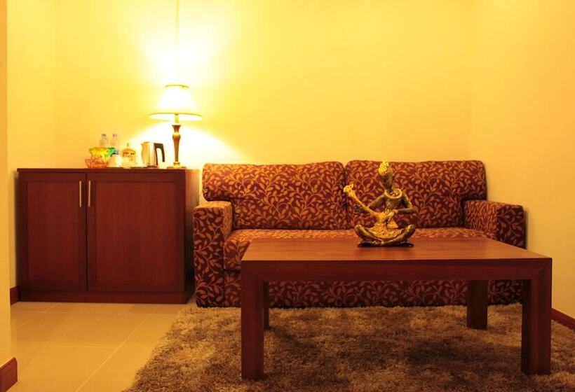 جناح, Patong Hemingway S