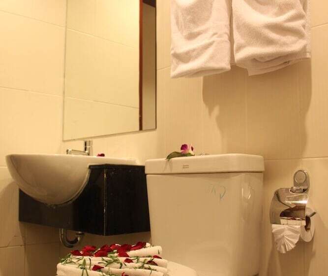 غرفة سوبيريور, Patong Hemingway S