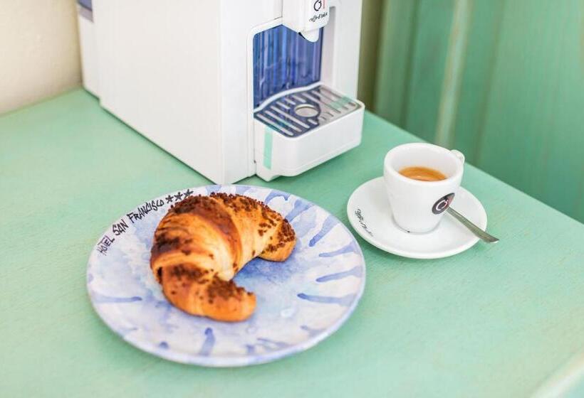 غرفة قياسية, San Francisco