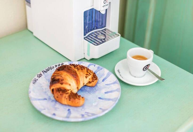 غرفة قياسية رباعية, San Francisco