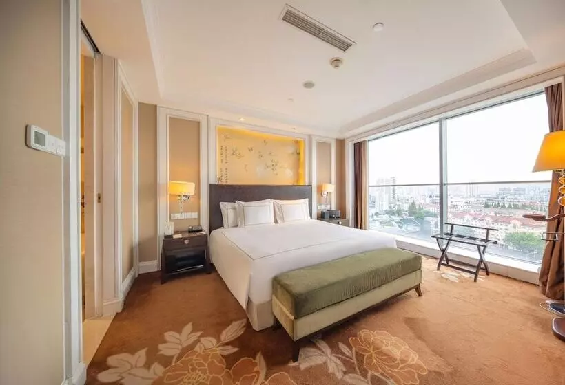 スイート, Tonino Lamborghini Hotel Kunshan City Center