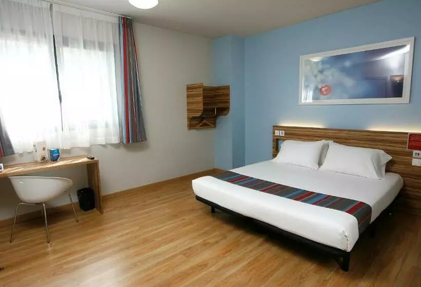 اتاق استاندارد برای معلولان, Travelodge Madrid Metropolitano