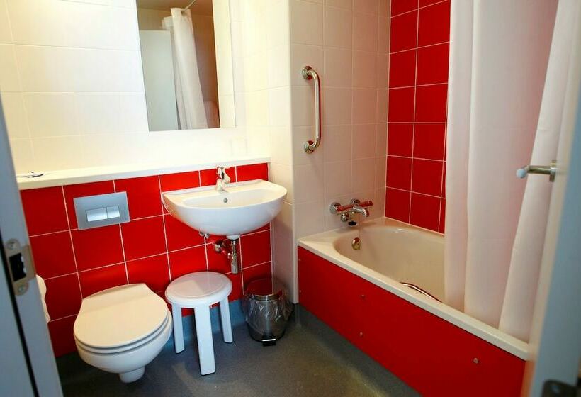 غرفة قياسية, Travelodge Madrid Metropolitano