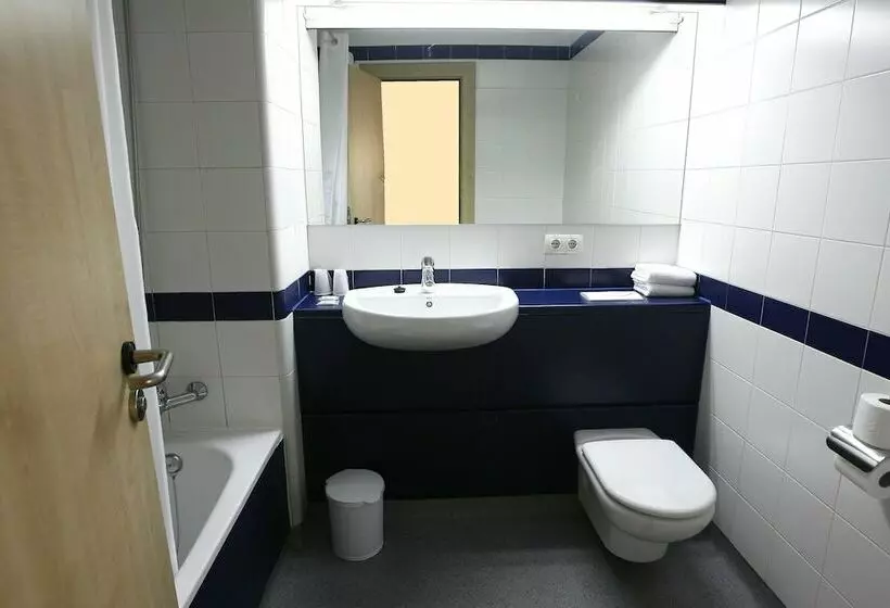 اتاق استاندارد, Travelodge Madrid Metropolitano