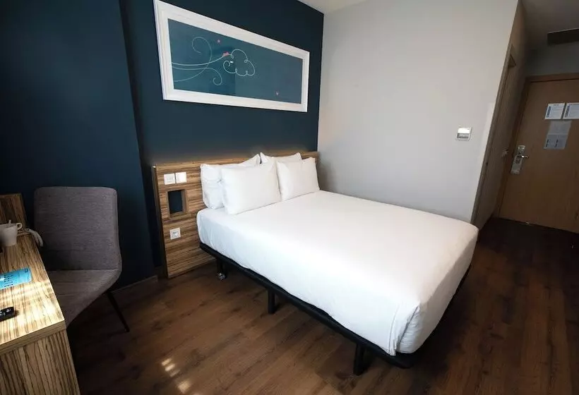 اتاق استاندارد, Travelodge Madrid Metropolitano