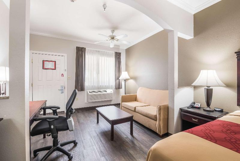 Люкс Кровать Кинг, Econo Lodge Inn & Suites Bryant