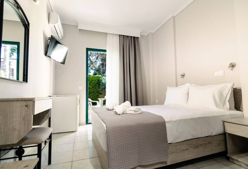 １階のスタンダードルーム, Samel Hotel