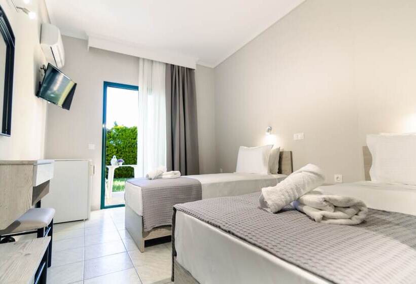 １階のスタンダードルーム, Samel Hotel