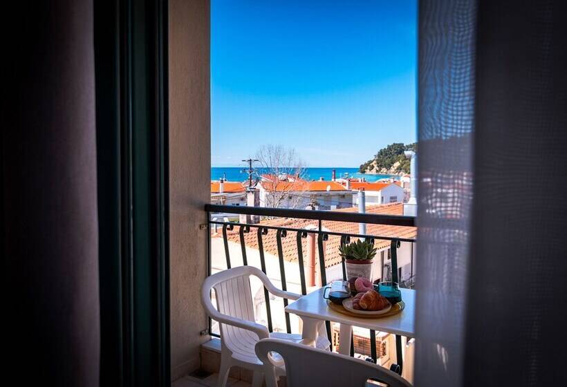 Triple Room Sea View, Samel Hotel