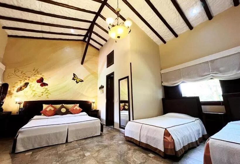 Superior Neljän Hengen Huone, Tequendama Hotel Campestre Villavicencio