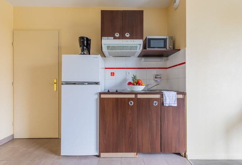 Апартаменты 2 Спальни, Zenitude Hôtel Résidences Magny Les Hameaux