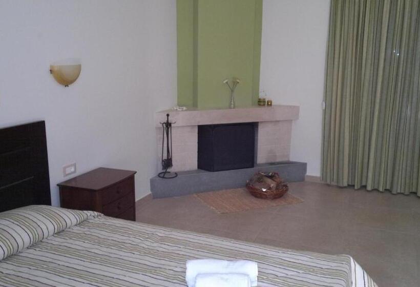 스위트, Aenaon Rooms