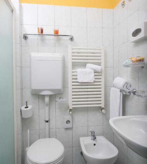 اتاق استاندارد با بالکن, Bahama