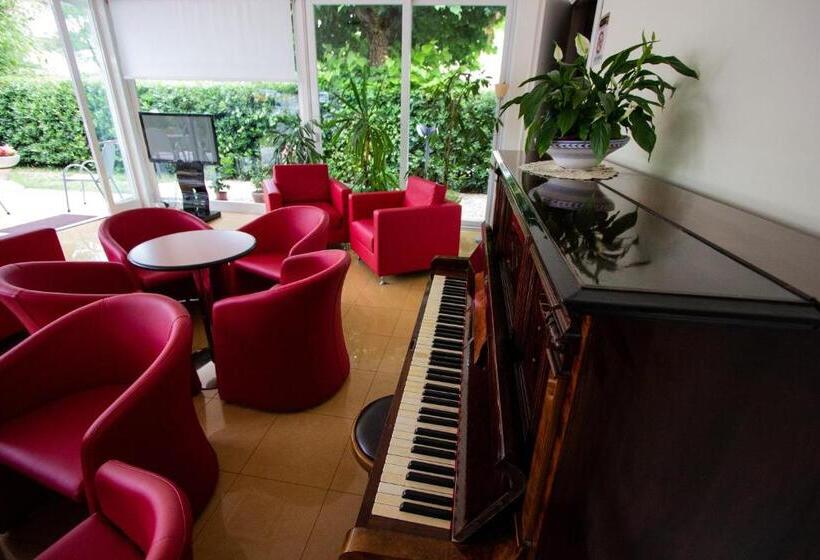 اتاق استاندارد با بالکن, Bahama