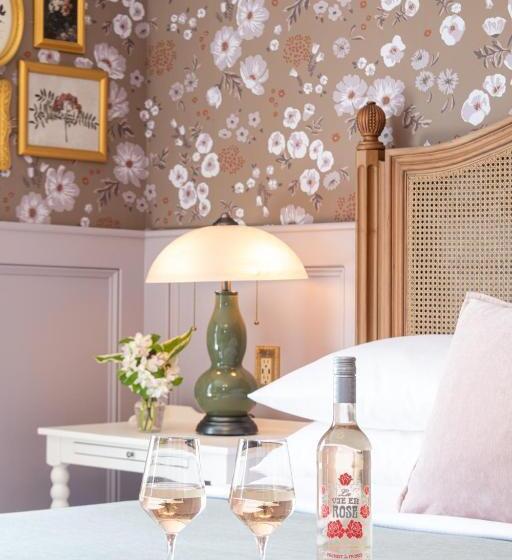 Номер Премиум, Captain Nickels Inn