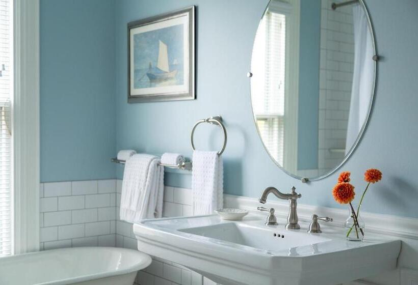 Номер Superior, Captain Nickels Inn