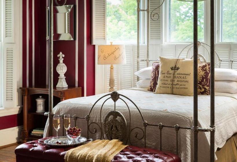 Номер Премиум, Captain Nickels Inn