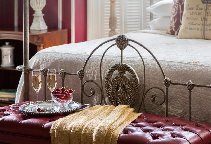 Номер Премиум, Captain Nickels Inn