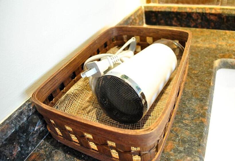 이그제큐티브 스위트, Elizabeth Cebu