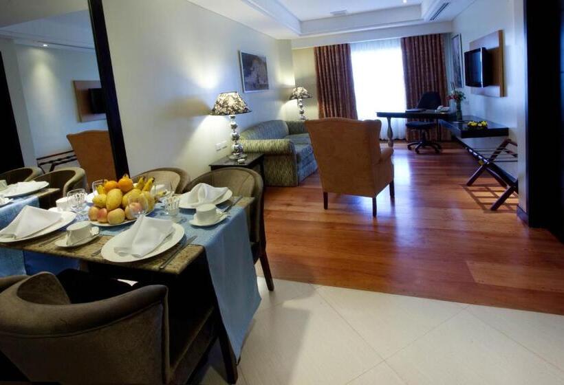 이그제큐티브 스위트, Elizabeth Cebu