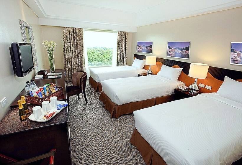 디럭스 트리플 룸, Elizabeth Cebu