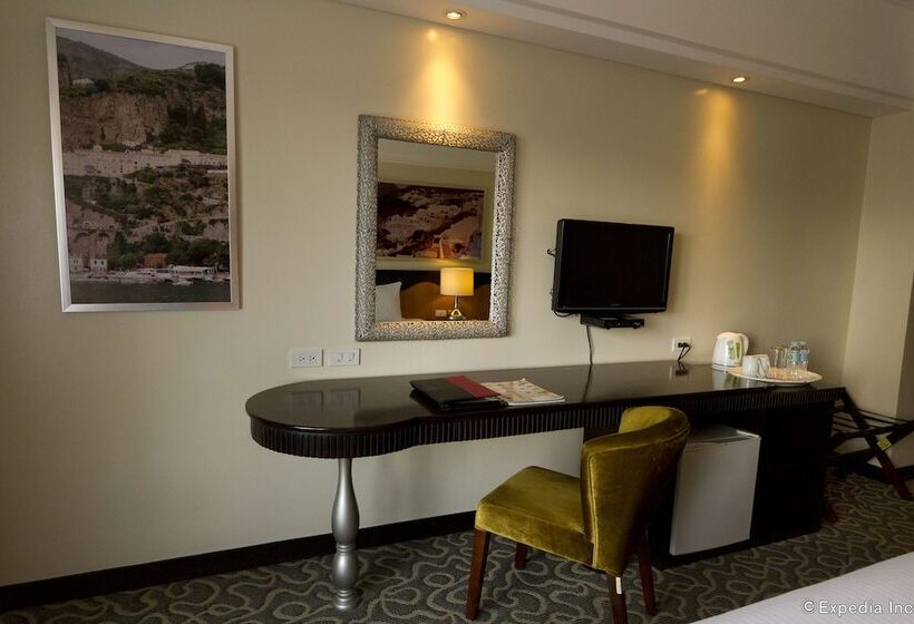 디럭스 트리플 룸, Elizabeth Cebu