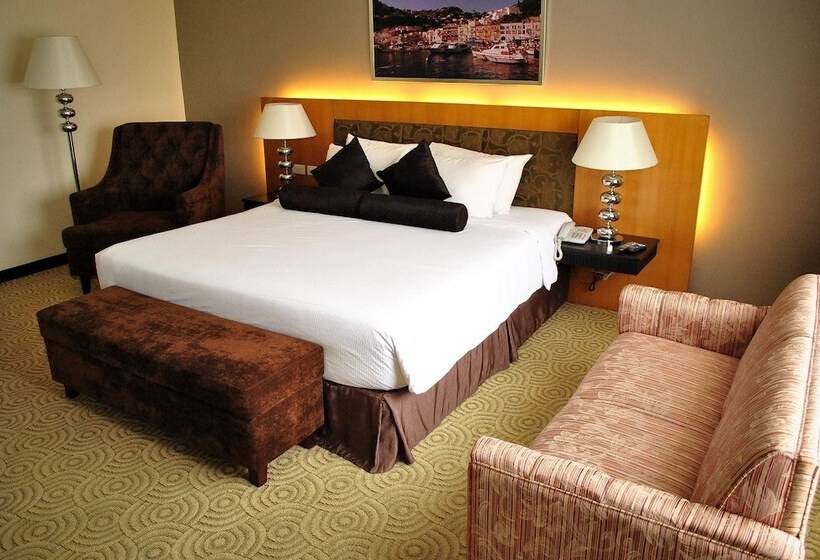 주니어 스위트, Elizabeth Cebu